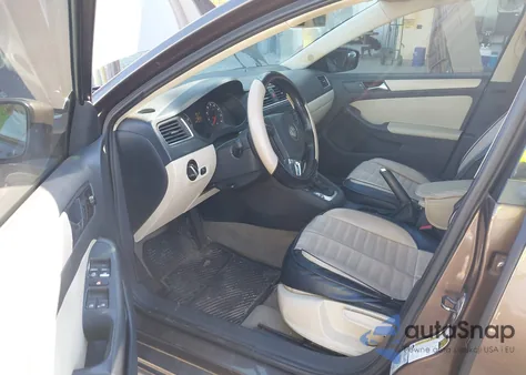 2011 Volkswagen Jetta 2.5L Se z USA, uszkodzony, nr VIN 3VWDZ7AJ1BM398663